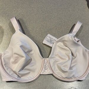 Vanity Fair Women's Light Beige Bra